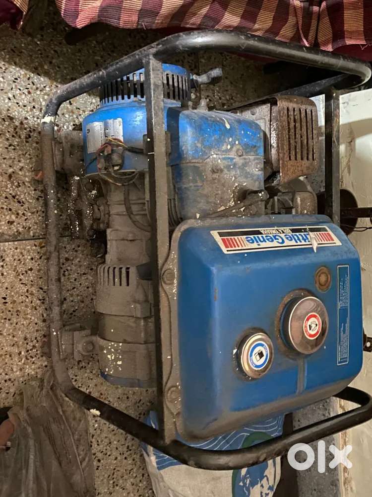 Birla Yamaha Little Genie 2800 (2KVA)-Good Condition and Ready to use.