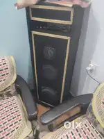 Speaker amplifier se chalta hai