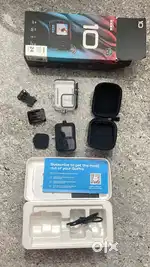 GOPRO 10 - WITH TEMPERED LENS