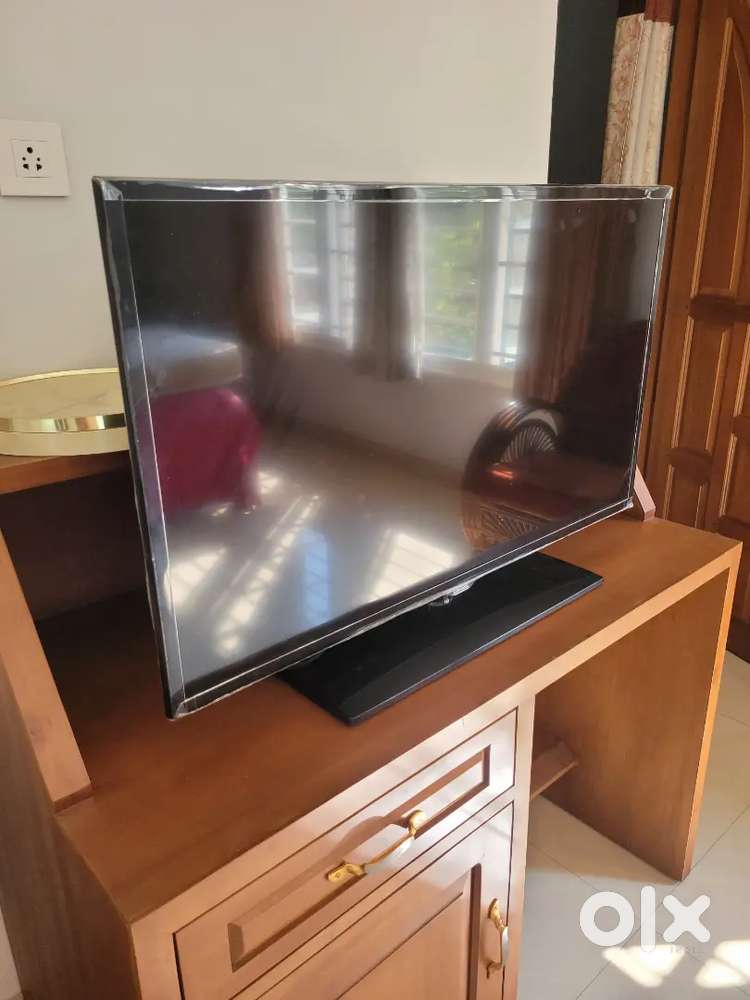 Samsung 42 Colour TV