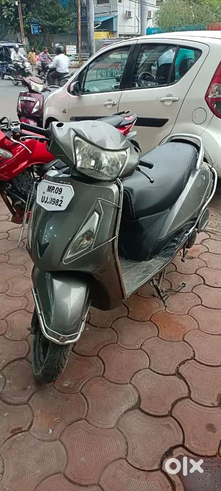 2018 model tvs jupiter grey colour meter band hai second owner