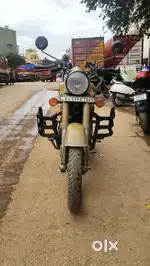 ROYAL ENFIELD CLASSIC 350 DESERT STORM