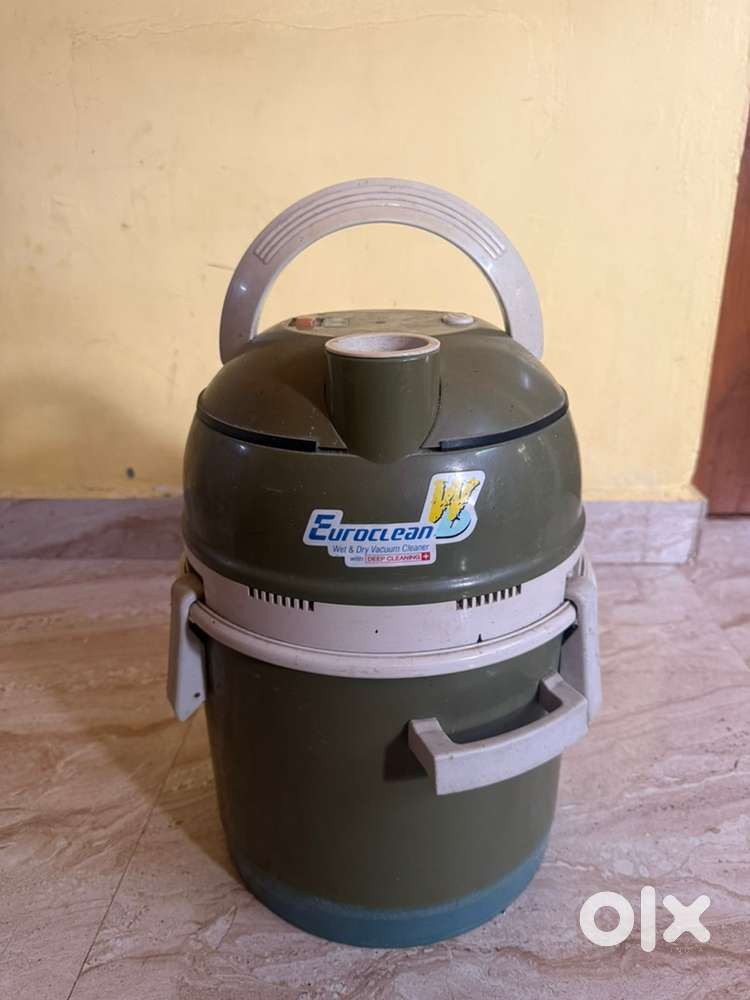 VACCUM CLEANER