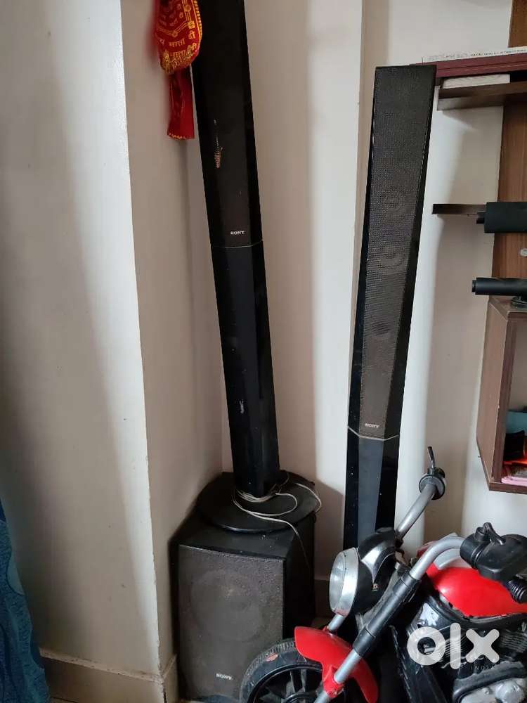 Sony speaker with tower