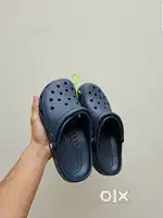 Crocs navy blue (5 free jibits)