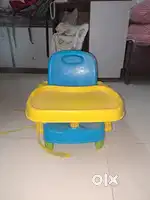 Baby feeding chair