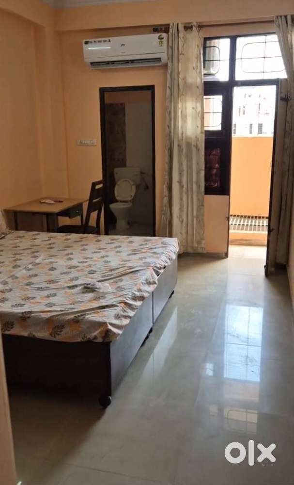 1 Independent Room F.F for Girls (Pre-Occupied)