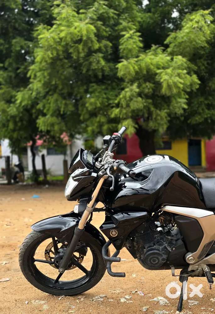 Yamaha FZ V2