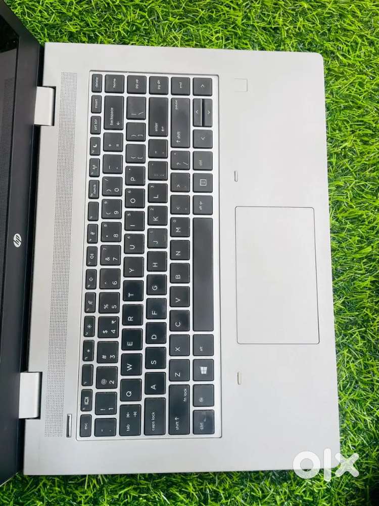 i5/8thGen/8gb/256gb SSD/14.1Screen