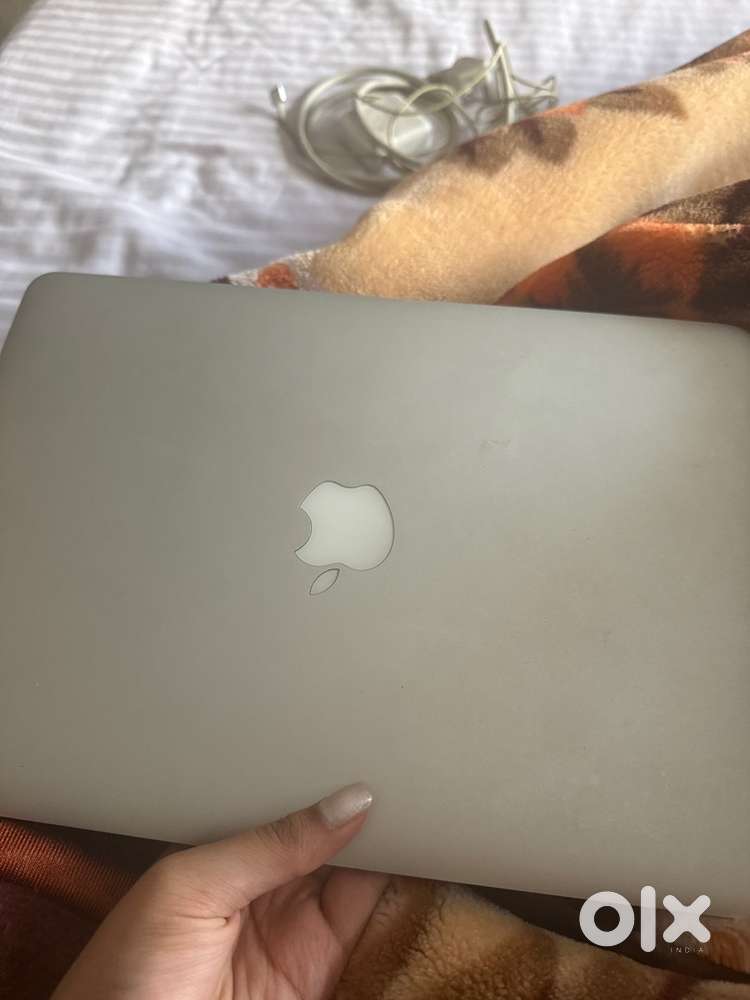 Mac book AIR 2015 model
