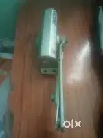 Door closer