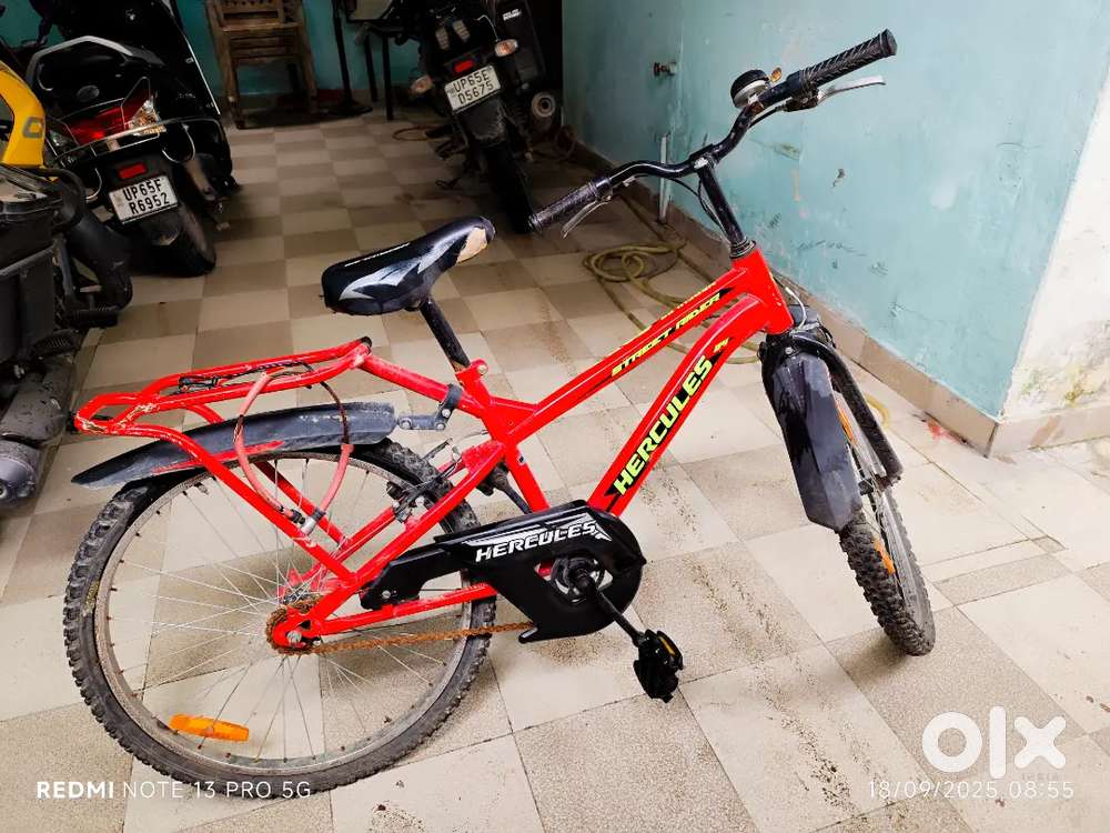 Hercules cycle Only two year old in brand new condition