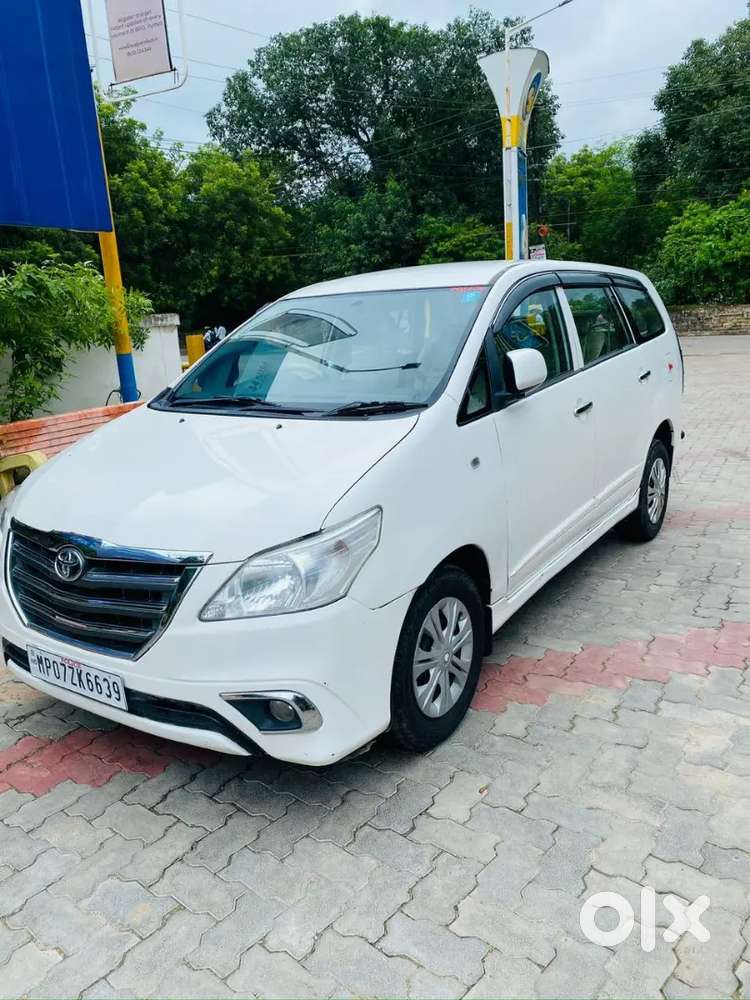Toyota Innova 2015 Diesel 89000 Km Driven