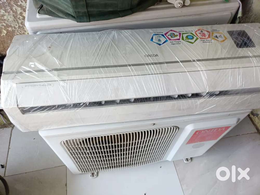 Split AC 1.5 Tan Good condition running eco friendly gas 410