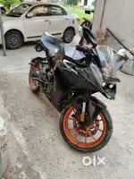 sirf mirror our footrest toot gya h bike dirf 19000klm chala h
