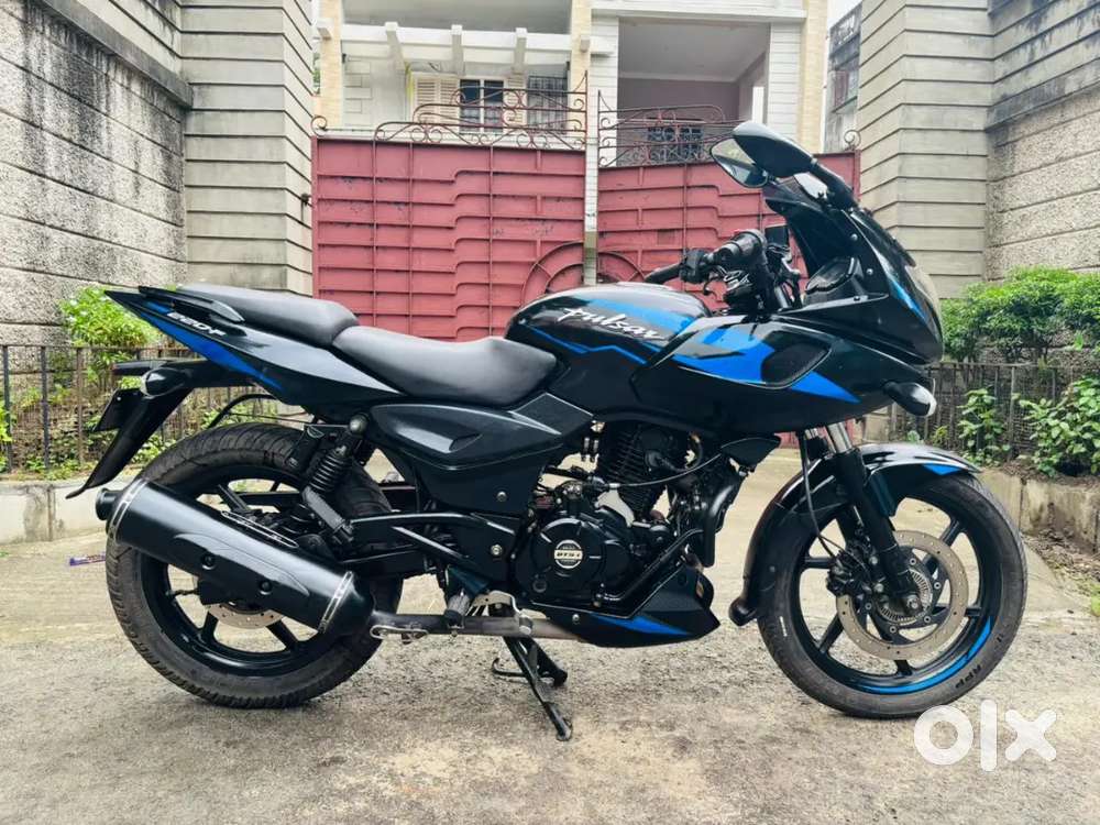 Unused Bike Pulsar 220F Duel Channel ABS