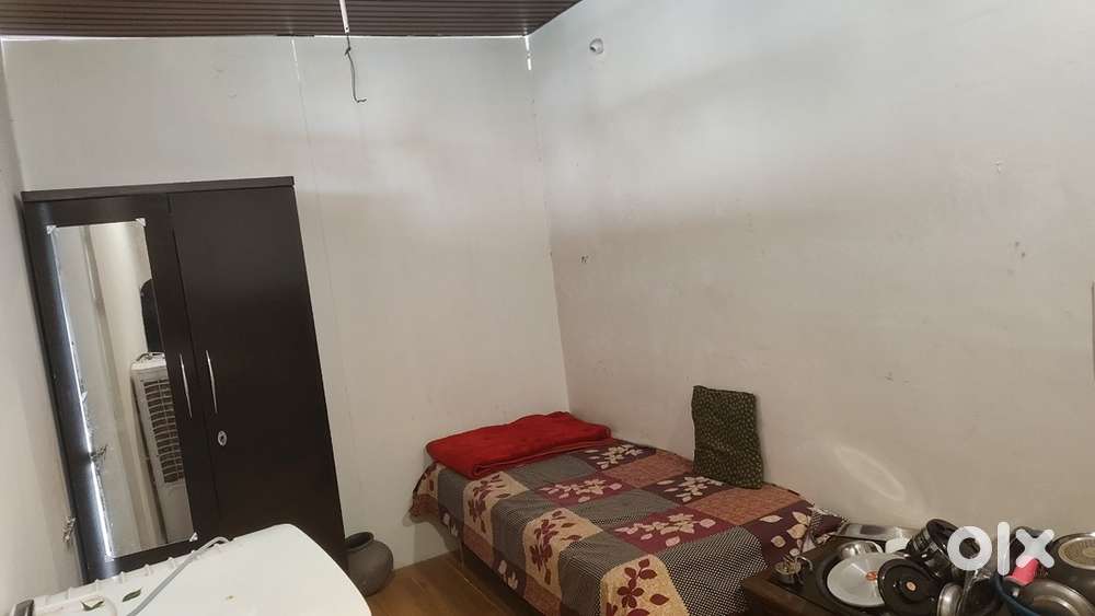 Pg available on rent