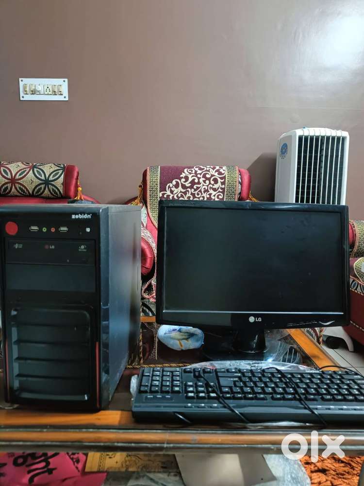 Monitor with brand new cpu and keyboard