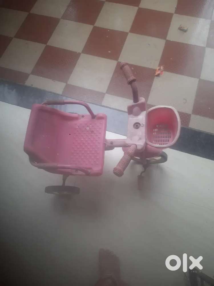 Three wheels bicycle