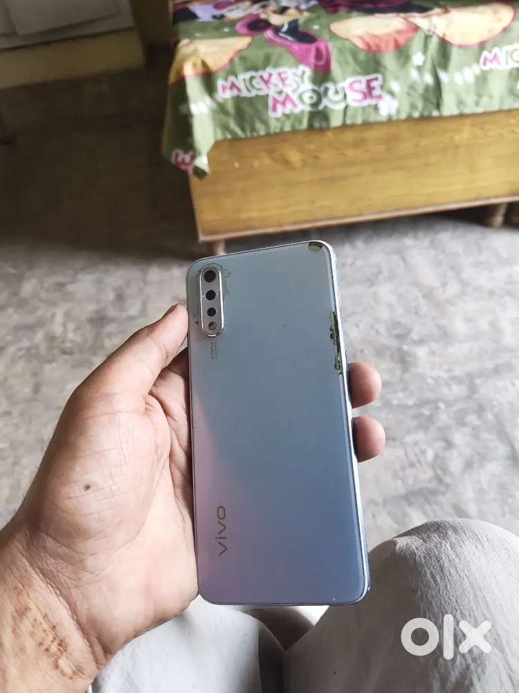 Vivo s1 6 gb rom 64 storge