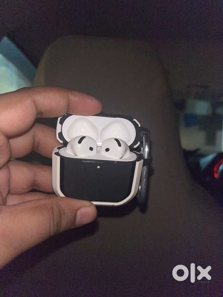 Apple Airpods 4 Wirelsss with case