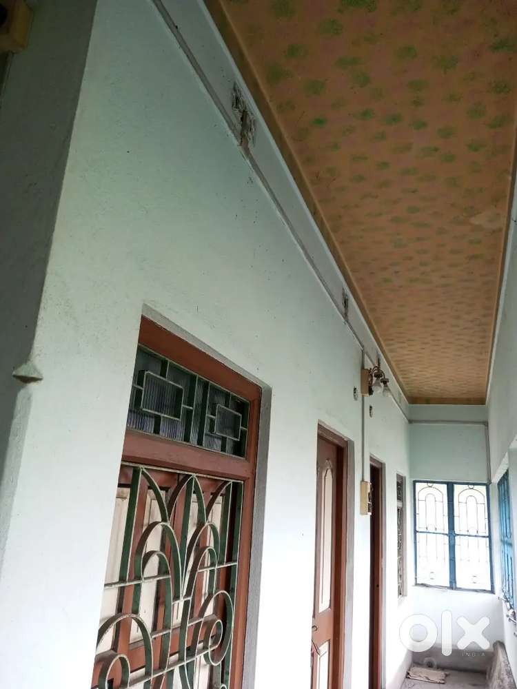 2BHK+Varanda+Bike Park+Free Water