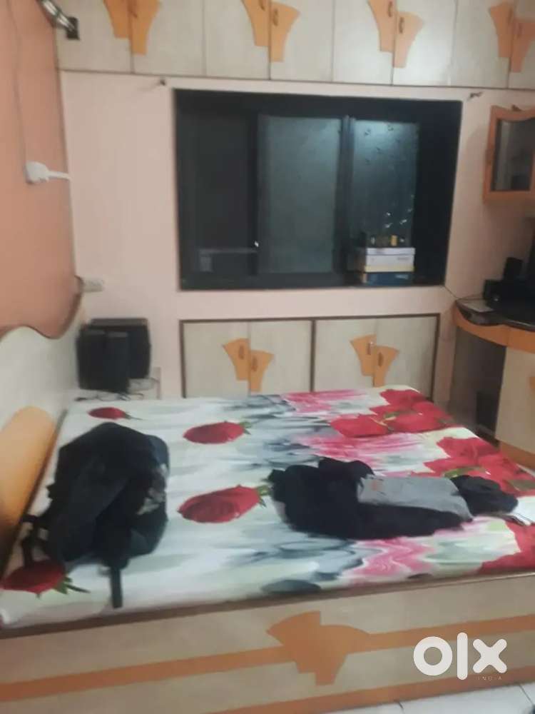 1180FT 3BHK FURNISHED FLAT AVAILABLE IN VAIBHAV NAGAR PIMPRI 1CR