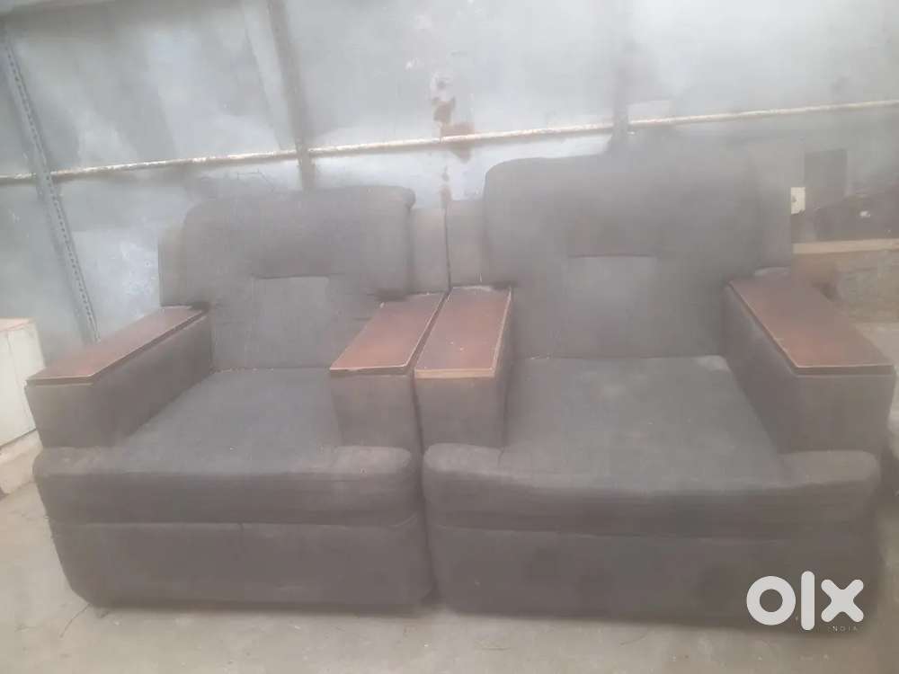 Single seater sofa set 2.nos for sale