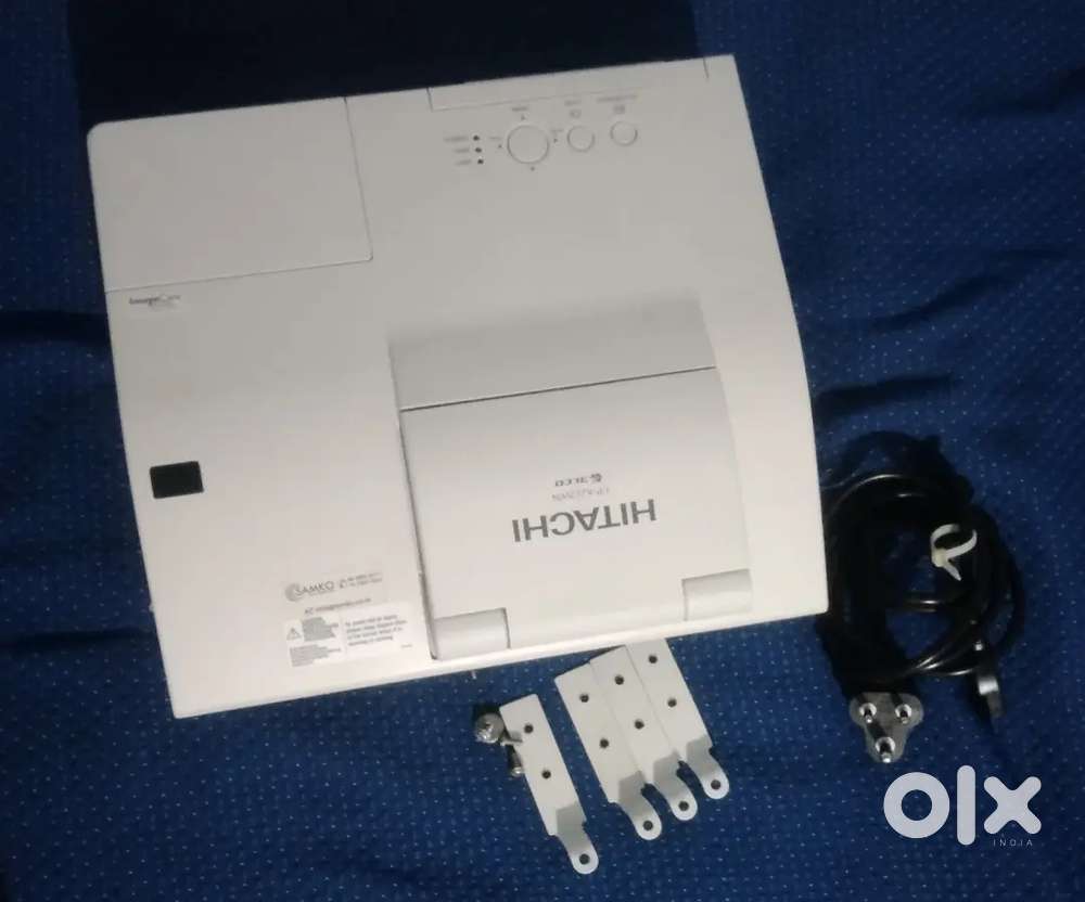 Hitachi CPA222WN Projector, LCD, Brightness: 1500 lm