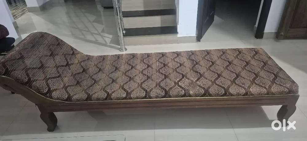 Diwan coat