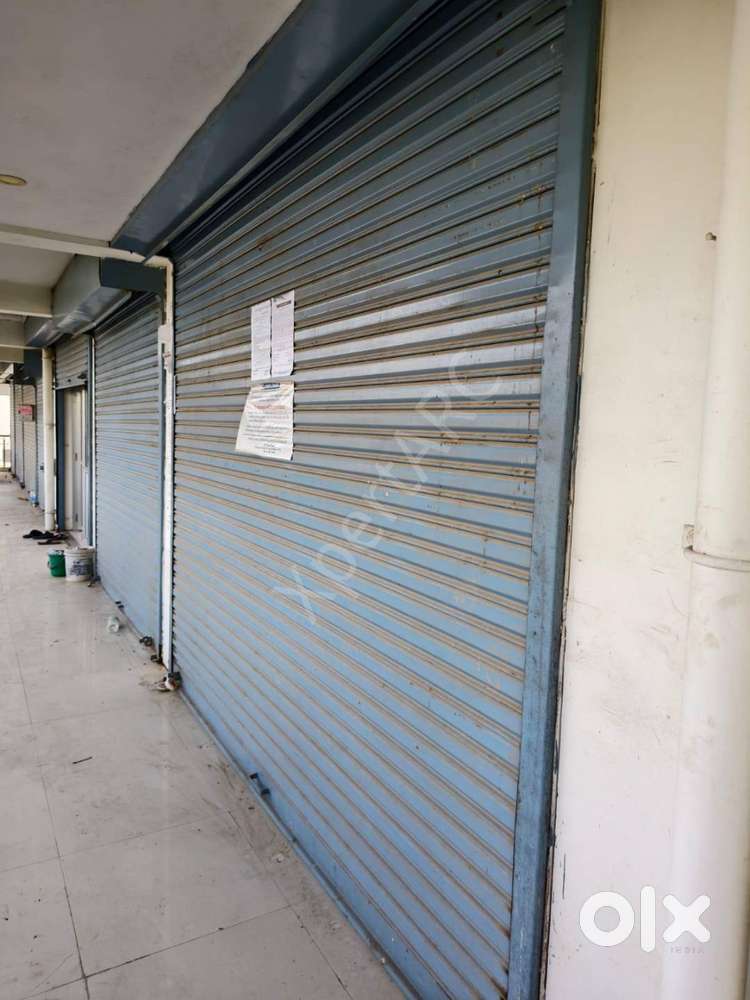 Commercial Shop in Chhani Road