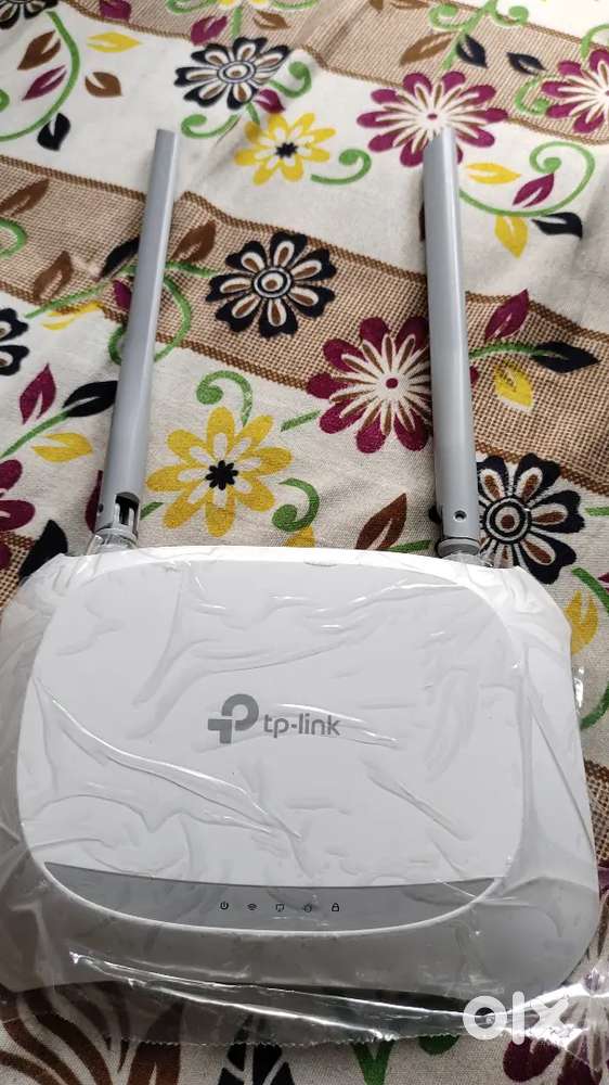 TP Links double Antenna Router Unused