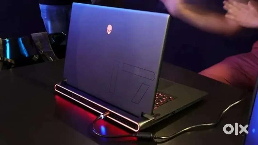 DELL Alienware m17 R5 17.3 Nivida RTX 3050ti And Ryzen 7 6000 32gb Ram