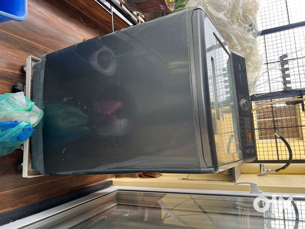 IFB sparingly used 9.5 kg top load with 3 years Amc