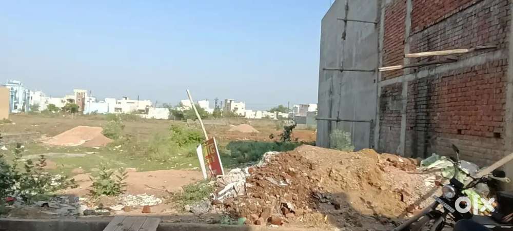 सकरी ब्रिज के पास बायपास से लगा हुआ कॉलोनी है