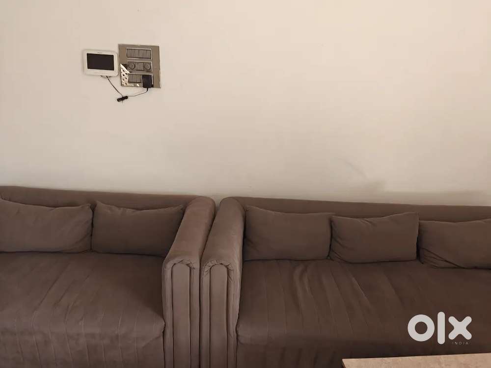 5 seater sofa with cushions in good condition urgent sale