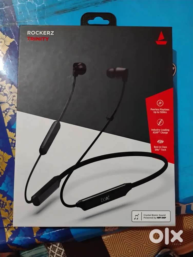 Boat rockers trinity neckband new
