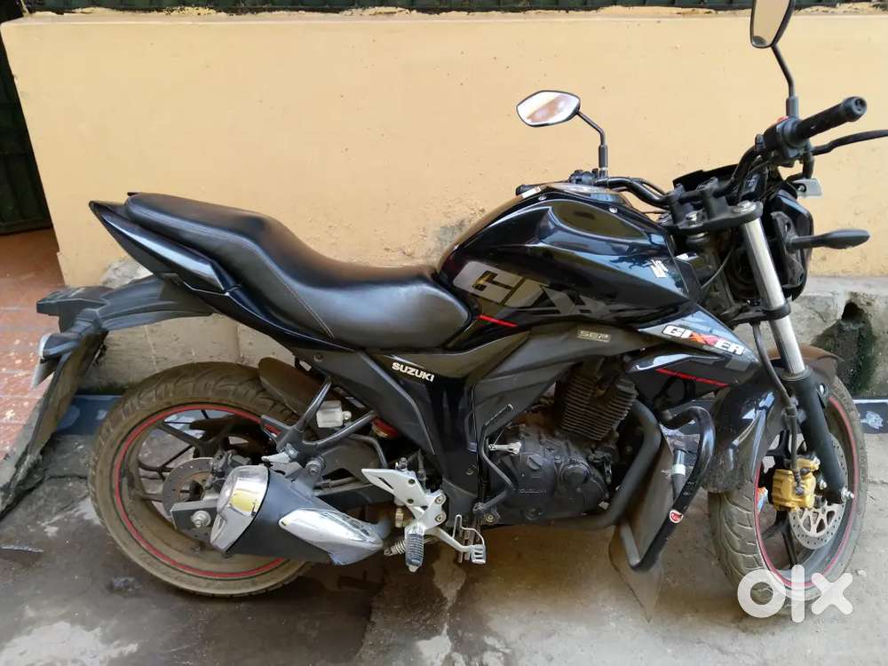 Suzuki Gixxer in good condition and very less running