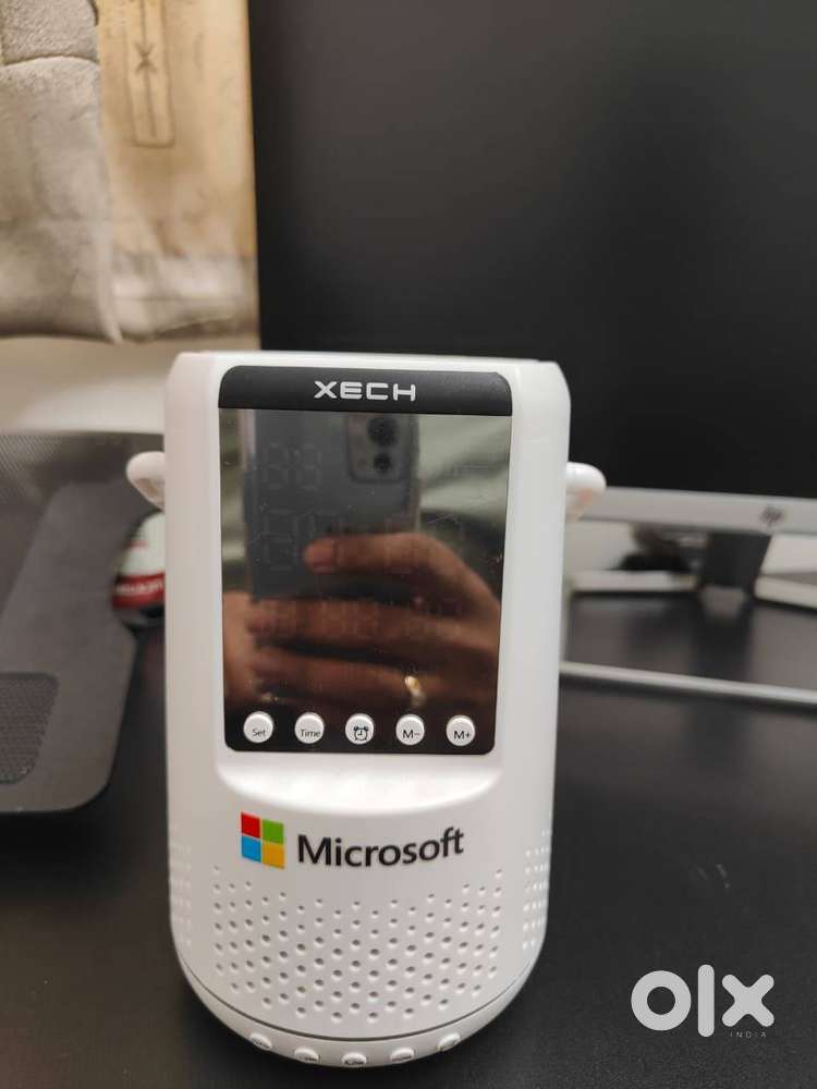 Speaker with Alarm Clock and Mobile Phone Stand