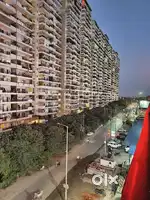 दुकान खरीदने का सुनहरा मौका नोएडा एक्सटेंशन सेक्टर में शुरुआत 51 लाख।
