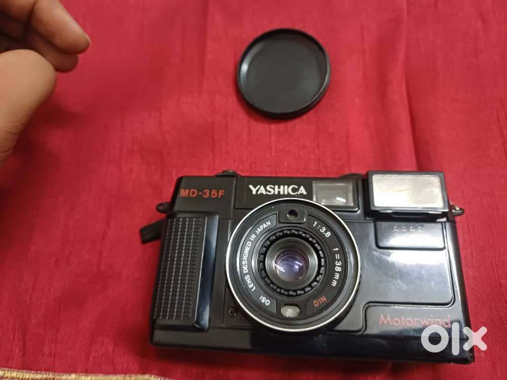 Vintage YASHICA MD-35F camera
