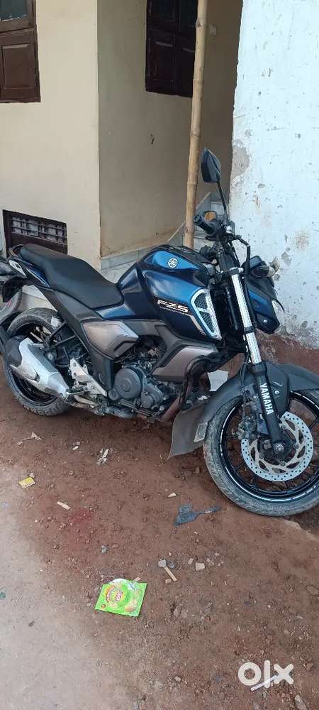 Fzs v3 bilkul condition mai hai