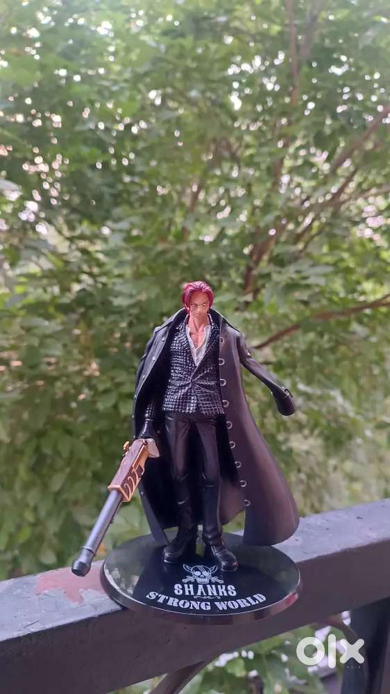 Shanks One piece figurine from Japan