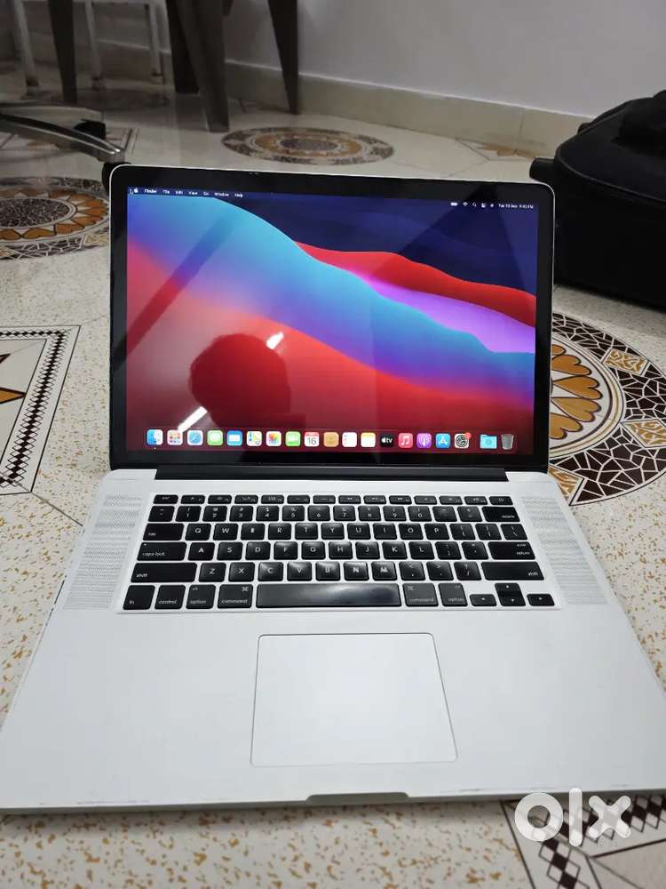 MacBook pro A1398 i7 16gb 256gb