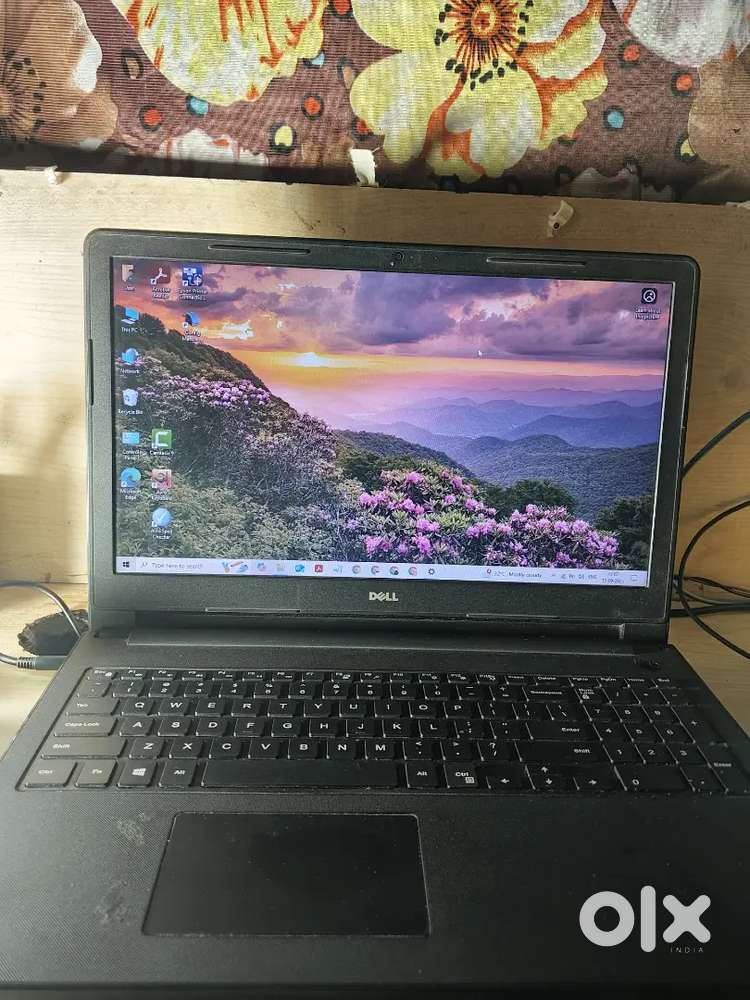 Dell Laptop With Graphics Card Freesh Condition