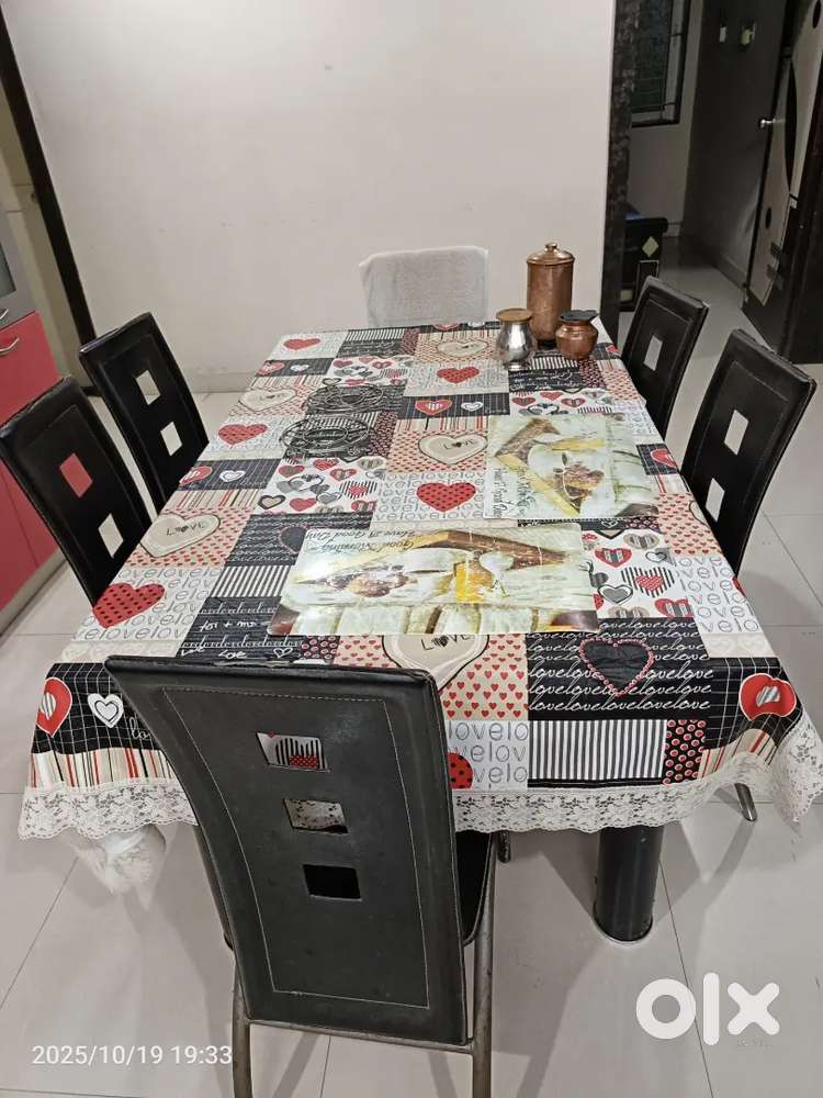 Dining table with 6 chairs