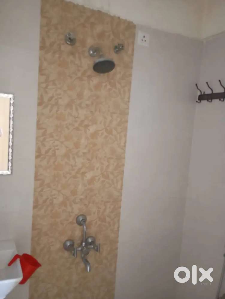 2bhk flat available for family only