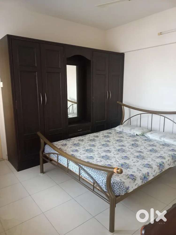 sale 1370 sqft 2 bhk furnished view flat kadri