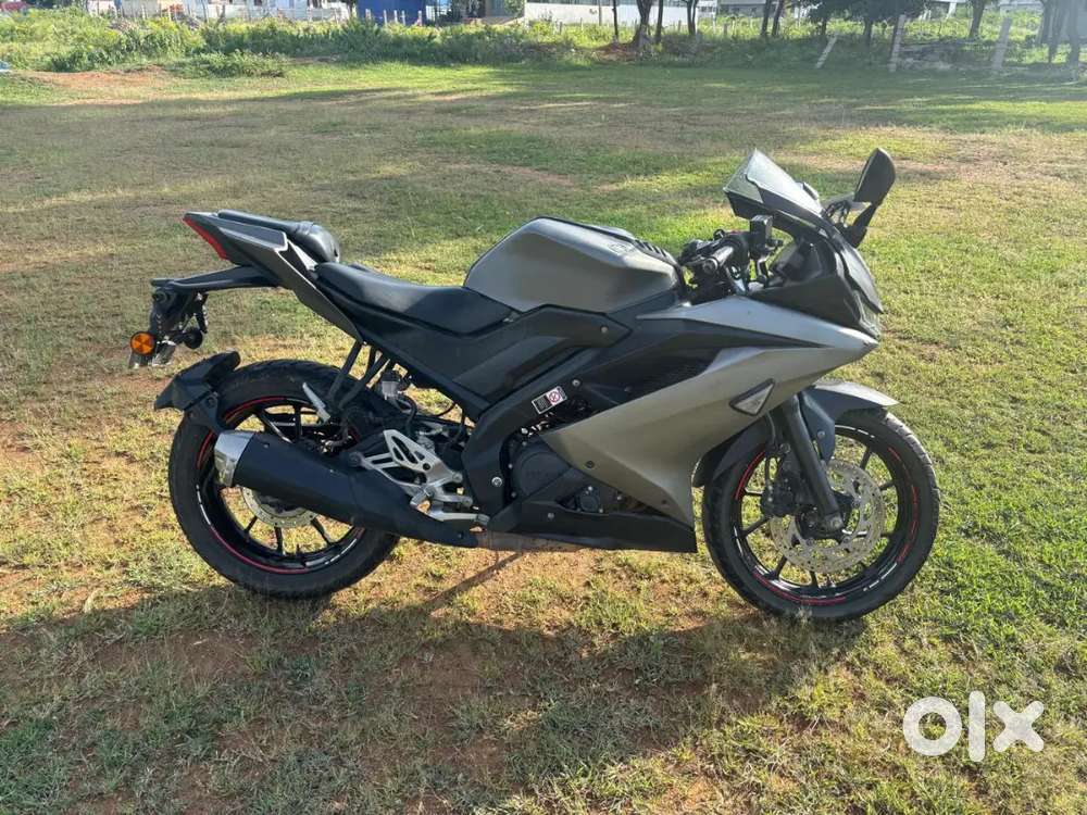 Yamaha R15 V3