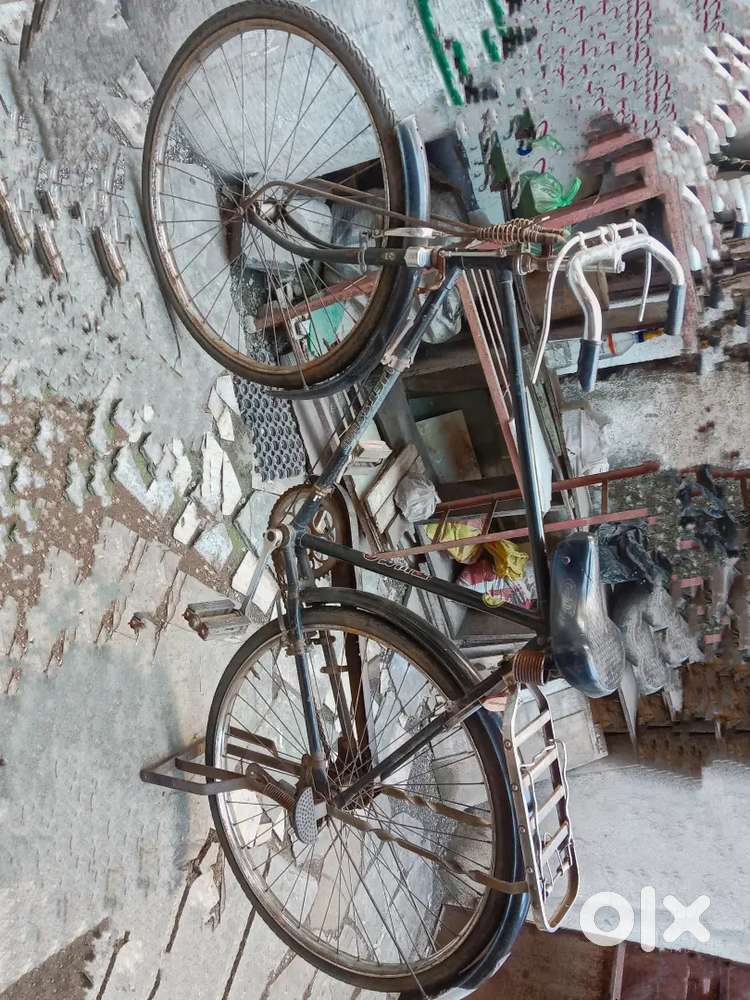 Hero black Atlas cycle